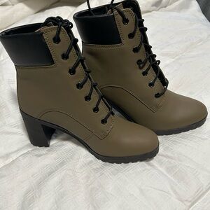 Timberland Women's Allington 6" Lace-Up Boots in Olive  Green